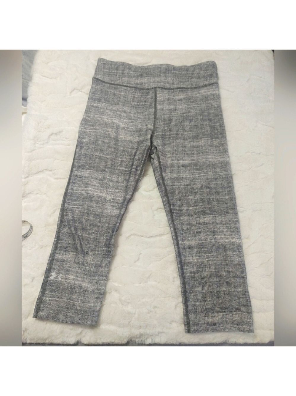 Under Armour Heathered Gray Compression Capris Heat Gear M